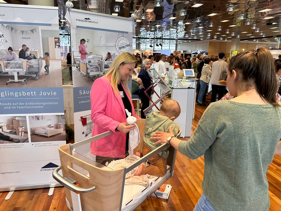 Baby cot Jovie at the Midwives' Congress in Salzburg