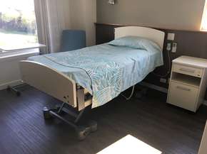 Pflegebett Libra in der Einrichtung Carinity Cedarbrook