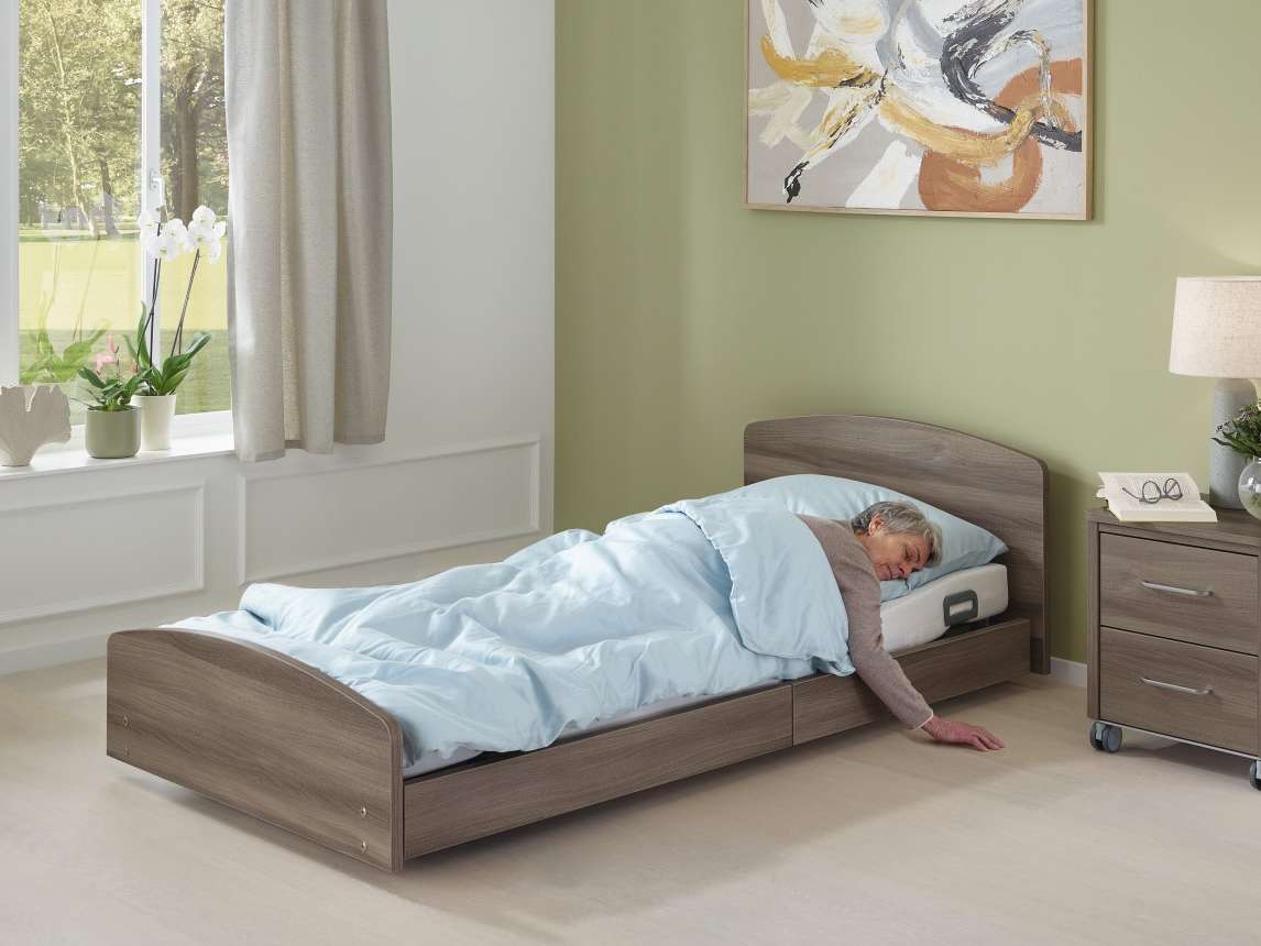 The ultra-low-height bed Tereno from Stiegelmeyer